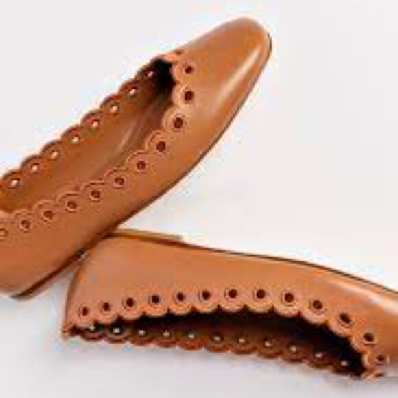 NEW LARROUDE women's meghan broderie flat shoes in carmel 825 10j5 - Picture 2 of 9